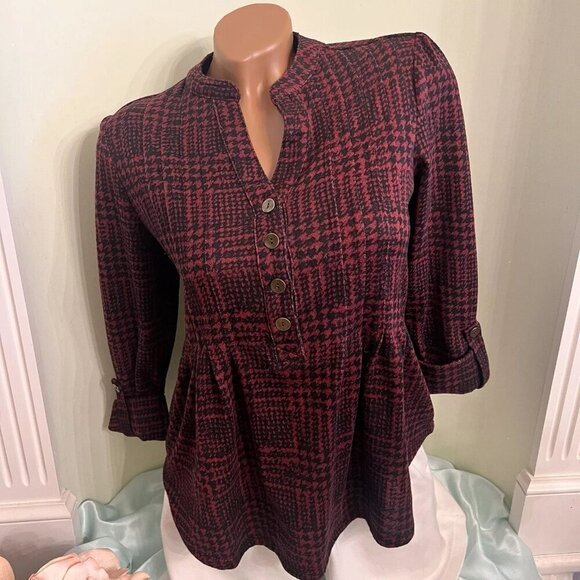 New Directions Petites. Sz PS. Soft 1/2 Button Placket Houndstooth Pullover. B1 - Picture 1 of 9